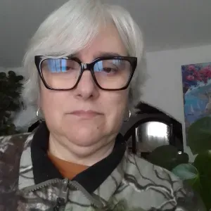 Procuro cuidador masculino 