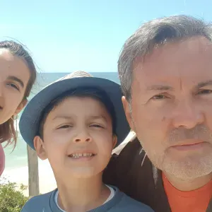 Empregada doméstica/ assistente...