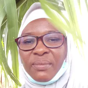 Femme de ménage chez des particuliers et personnes âgées.