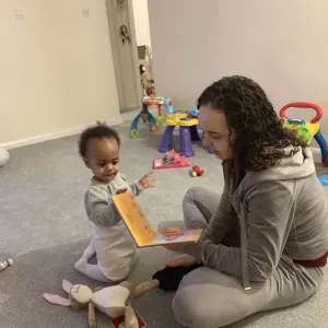 Hello, I offer English lessons to people of all ages