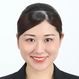 Speak Japanese and English. Always smile and powerful!