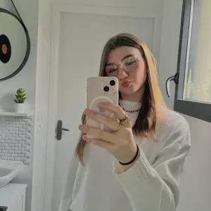 Baby-sitter expérimentée à Ploemeur/Lorient 