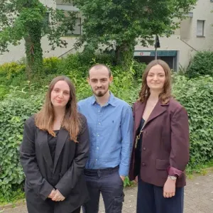 Cherche emploie de babysitting autour de Montfort sur meu