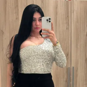 femme de ménage dévouée et active