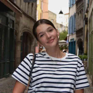 Baby-sitter disponible tout juillet à Metz