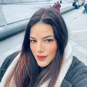 Babysitter Carinhosa e Responsável – Porto e Arredores