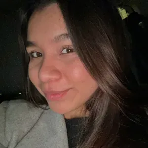 Niñera divertida con experiencia 