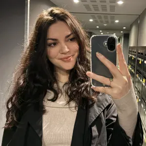 Aide aux devoirs si besoin disponible niveau master 