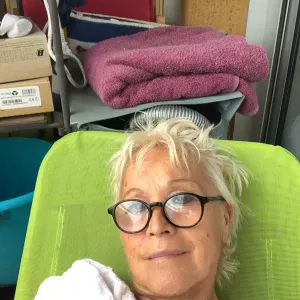 Cherche pour aider les personnes de troisième âge