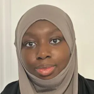 Baby-sitter expérimentée a Suresnes