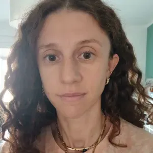 Assistante maternelle cherche baby sitting le week-end 