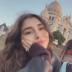  Baby-sitter disponible à Paris
