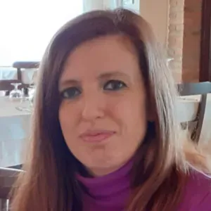 Addetta alle pulizie generali e faccende domestiche.