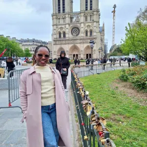 BABY-SITTER EXPÉRIMENTÉE À GENÈVE