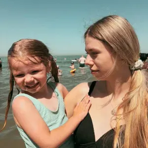 Baby-sitter expérimentée de Bon-Secours