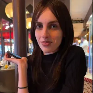 Baby sitter littéraire et artiste à paris !