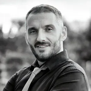 Je recherche un PET SITTER pour 2 chiens et chats