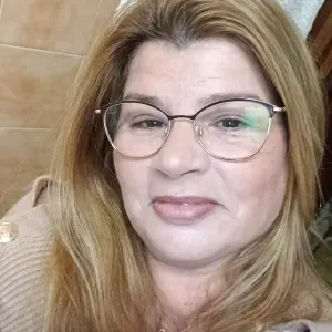 Empregada limpeza amora com experiência 