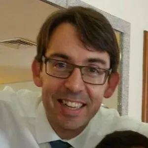 Empregada de limpeza em Porto (20h/semana)