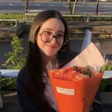 Babysitter sérieuse mais qui aime s'amuser