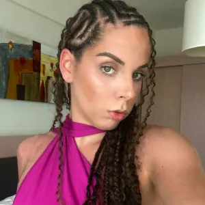 Jeune fille motivée cherche babysitting 