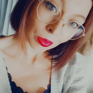 Baby-sitter expérimenté à Brive-la-Gaillarde 