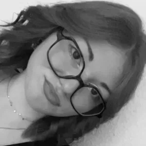 Baby-sitter expérimentée et attentionnée autour de Doullens