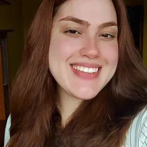 Babysitter com experiência em Porto