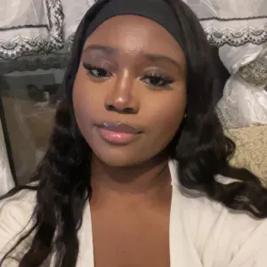 Baby-sitter disponible pour vous 