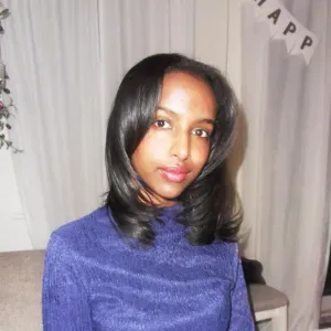 Experienced babysitter looking for a job 