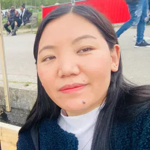 Looking for a baby sitting job