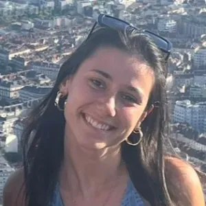 Babysitter plus que motivée et pleine d'énergie !