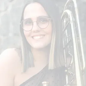  Babysitter com experiência  no Porto 