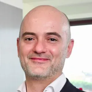 Cerco collaboratrice full time