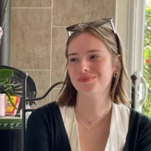 Recherche poste de Dame de Compagnie