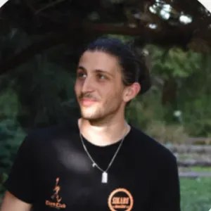 Etudiant en master en Australie, donnant des cours d'anglais