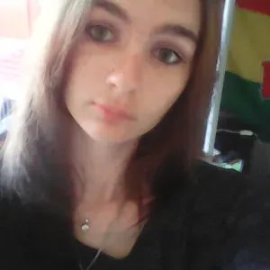 Femme de ménage aux sables d'Olonne 