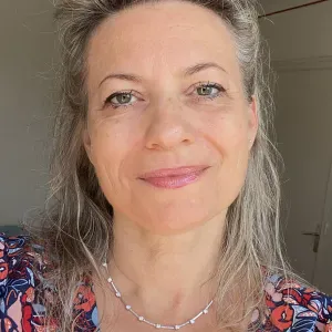 Ménage - repassage - préparation des repas.