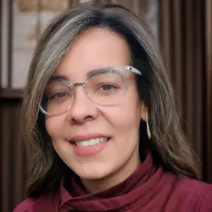 Babysitter com experiência no Porto