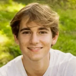 Baby-sitter expérimenté à Boucau !