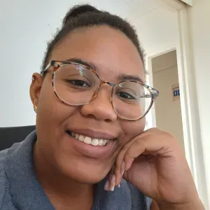 Jeune baby-sitter non véhiculé 