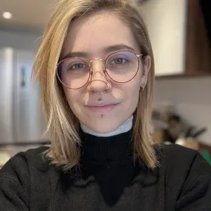 Baby-sitter sur Menton, disponible en semaine sortie d'école