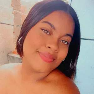 Babysitter com experiência no Porto