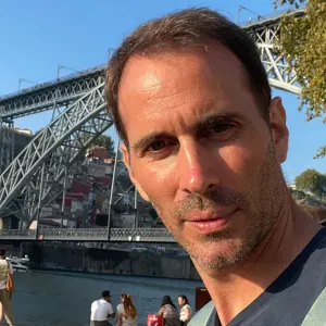 Recherche baby-sitter pour sorties d'école et soirées