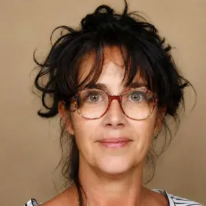 AES diplômée polyvalente à Callas.