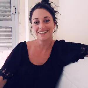 Assistante maternelle titulaire d'un CAP petite enfance