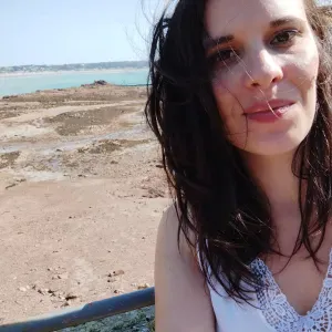 Baby-sitter expérimentée à Laillé