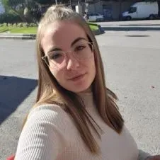 Niñera/canguro en Vélez-Málaga