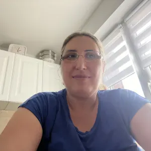 Femme pour garder enfants responsable