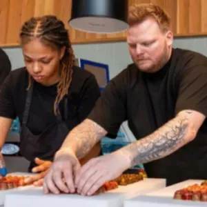 Jeg er Kok i restaurant og laver mad til udsatte borger 